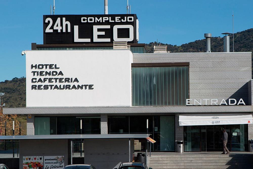 Complejo Leo 24H Hotell Monesterio Exteriör bild